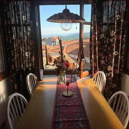 Nyaraló Renovated Old Manor House With Yard Arnéa