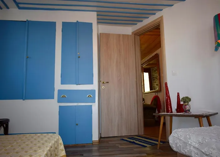 Renovated Old Manor House With Yard * Arnaia