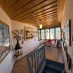 Renovated Old Manor House With Yard Case de vacanță *