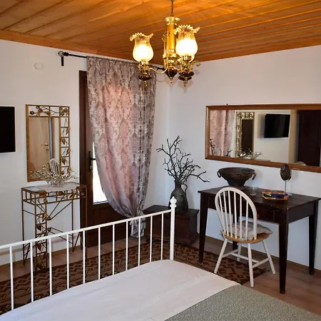 Renovated Old Manor House With Yard Holiday home Arnaia