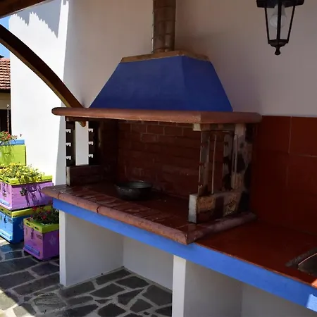 Renovated Old Manor House With Yard Hébergement de vacances