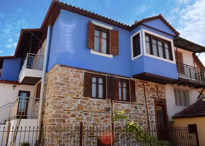Ferienhaus Renovated Old Manor House With Yard Arnea