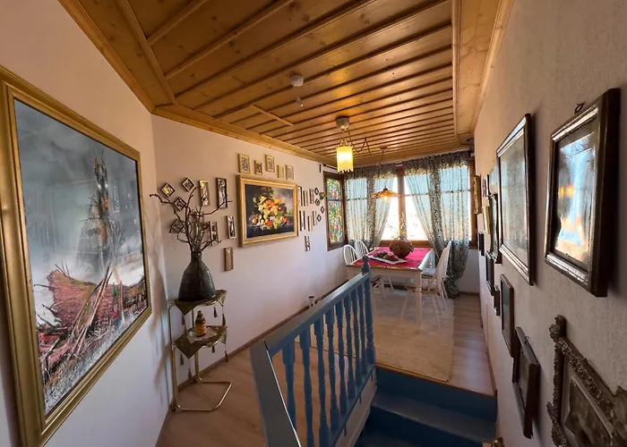 Renovated Old Manor House With Yard Ferienhaus *